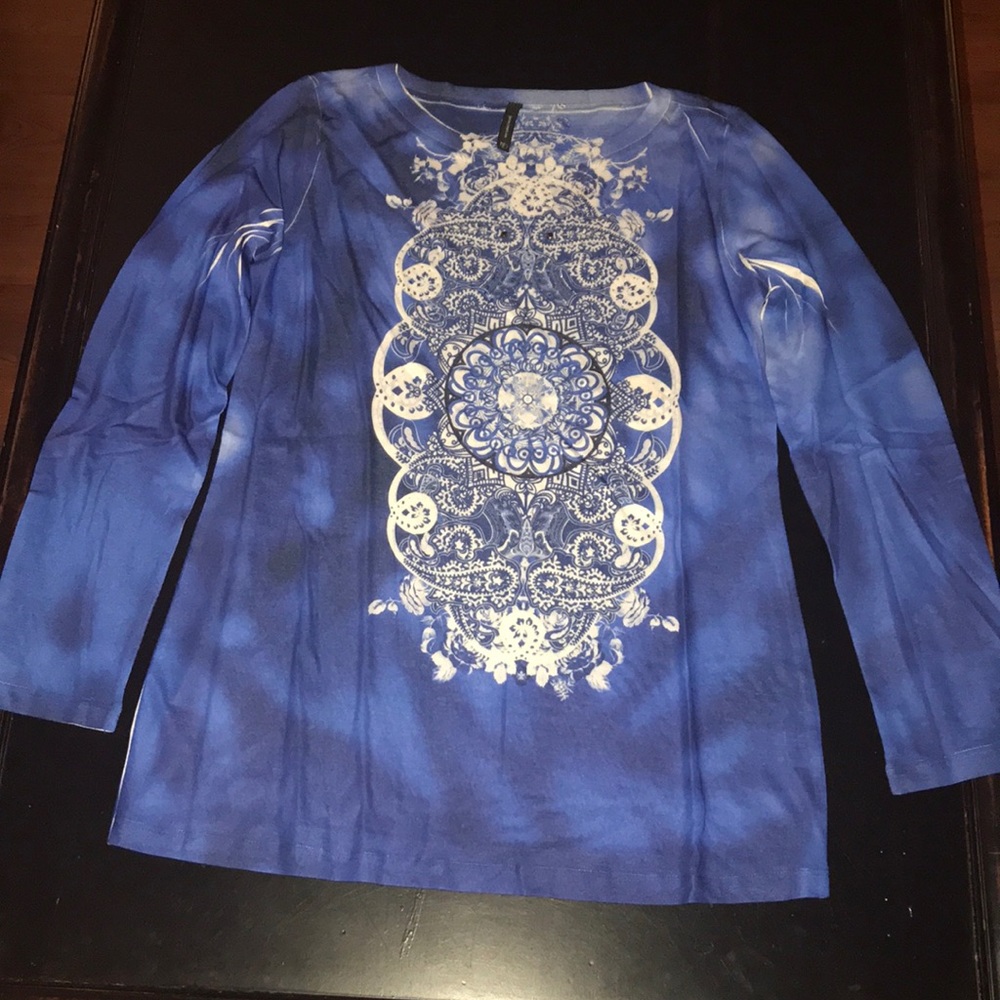 Never worn ladies M New Directions top (LOC2)